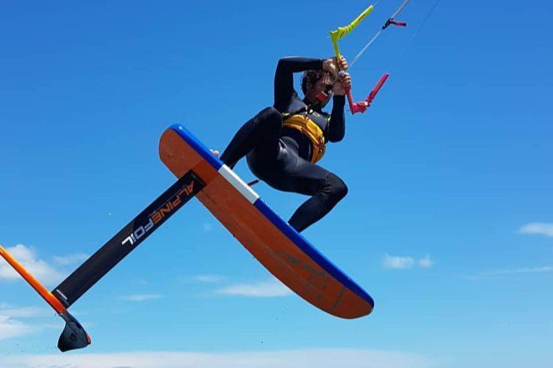 Cours de kitefoil à Narbonne plage ou Gruissan