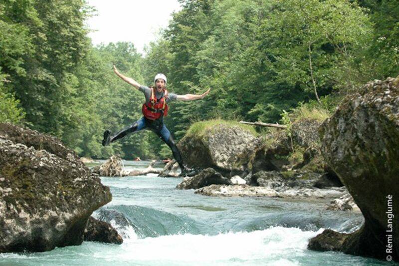 Sortie rafting spécial enterrement vie de garçon et jeune fille
