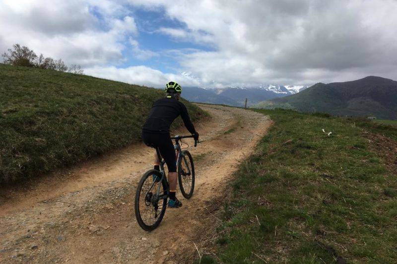 Gravel Bike accompagnée - Pic du Midi - Tourmalet - Aspin