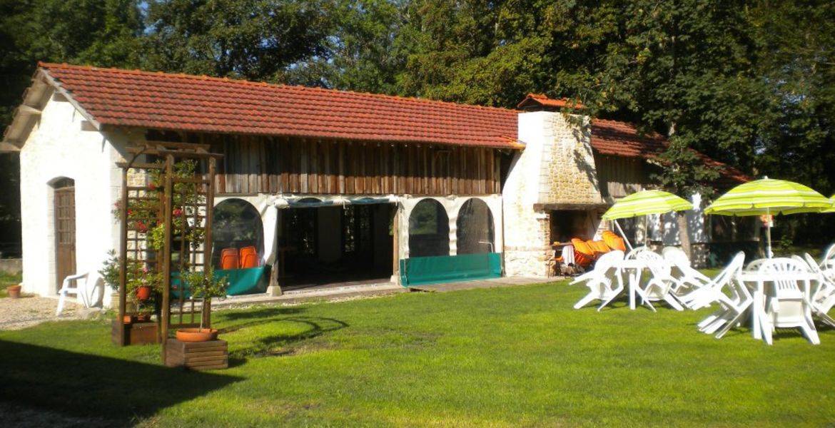 Salle Champetre pour réunion de famille ou séminaire (en journée)