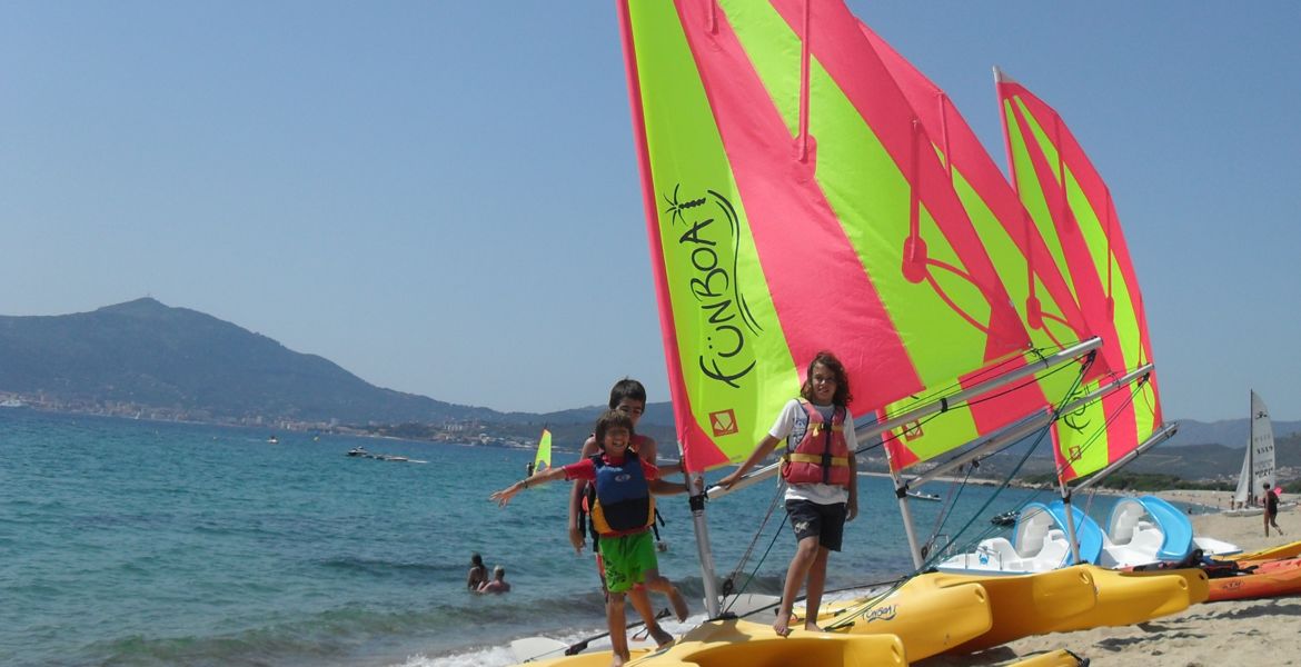 Cours de voile Ajaccio - Base Nautique Cors'Aventure