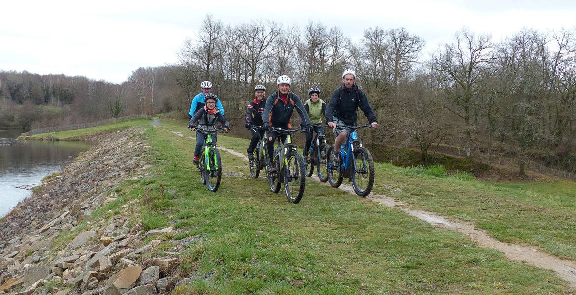 Visite du patrimoine en VTT électrique à Payzac